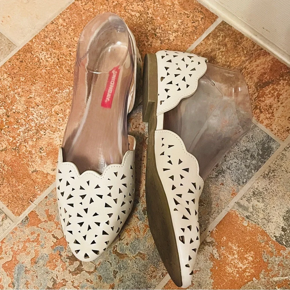 🎂Cute &Comfy Union Bay Leather White Cutout Scalloped Edge D’Orsay Style Flats! - Picture 13 of 14